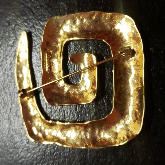 Vintage Hammered Brooch - Picture 5 of 5